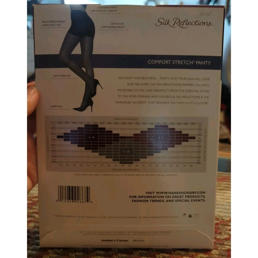 Vintage New Hanes Silk Reflections‎ Silky Sheer Pantyhose Size AB Little Color
